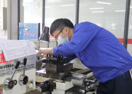 民辦本科與公辦?？?計(jì)算機(jī)及辦公設(shè)備維修專業(yè)的選擇與差距